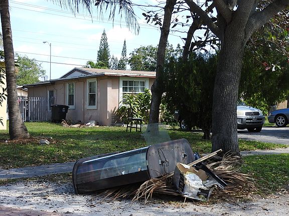 4th image of 35 NW 124th St