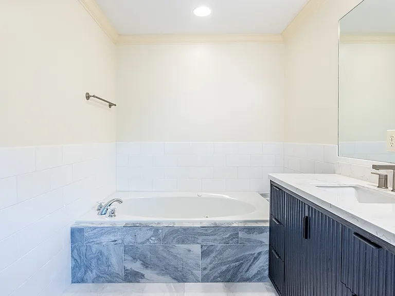 1040 Boulevard Dr NE — Photo 26