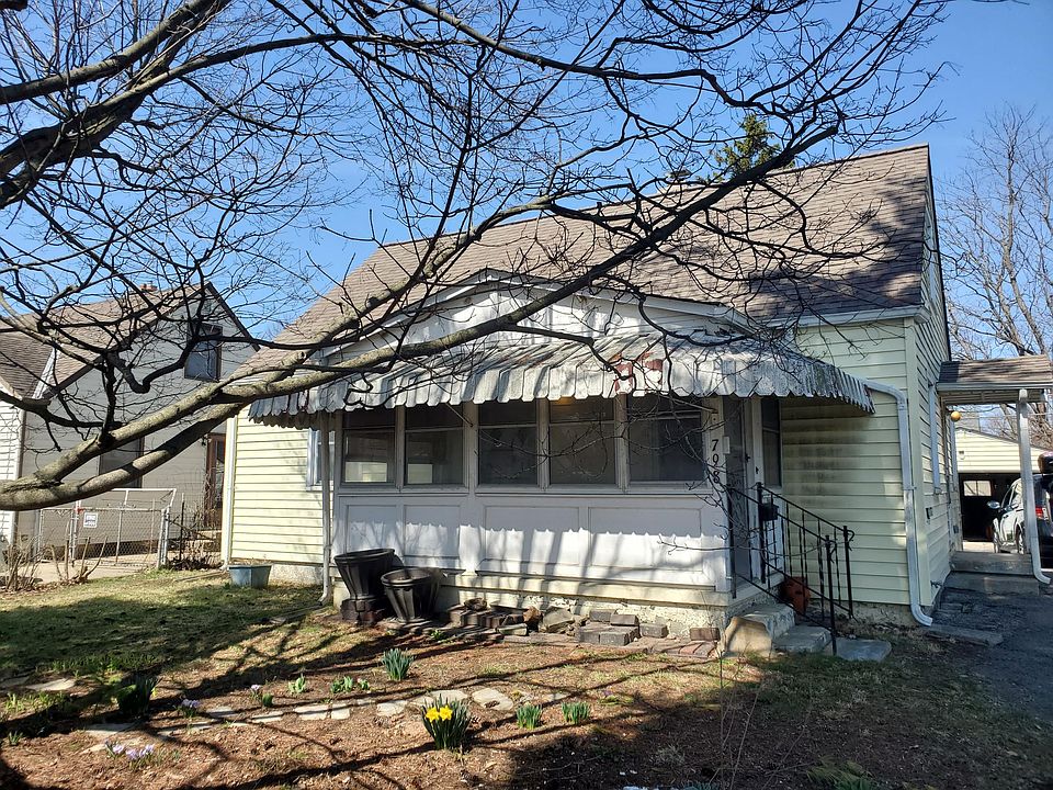 1st image of 798 E North Broadway
