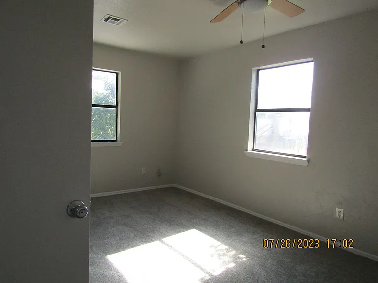 5406B NW Sir Brian Ave — Photo 38
