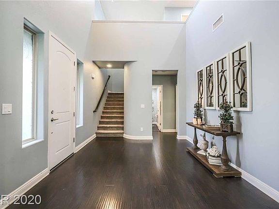 3rd image of 941 Twilight Peak Ave