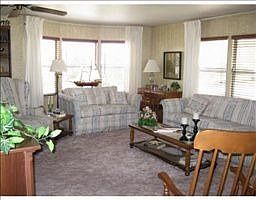 1st image of 3745 Grove Cir
