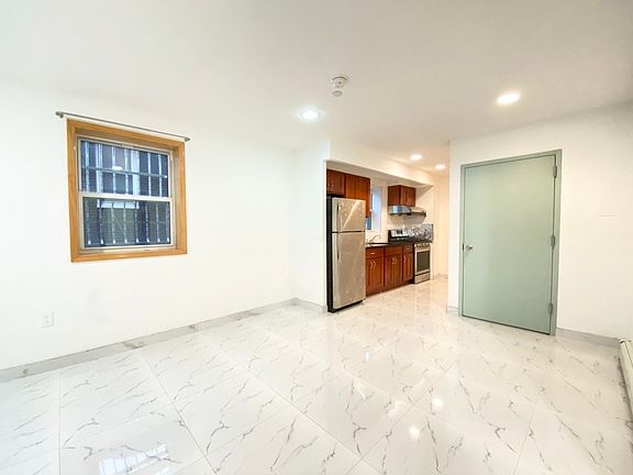 4th image of 90-29 55th Ave Floor 2
