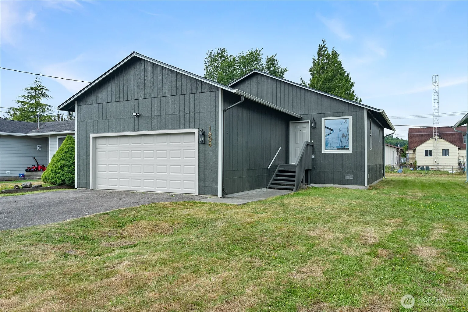 1608 W Market Street photo 1