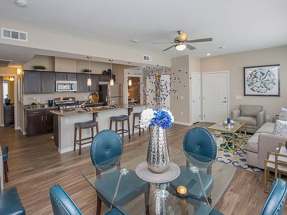2d2 (Phase II) 1140 SQFT 2 Bed 2 Bath