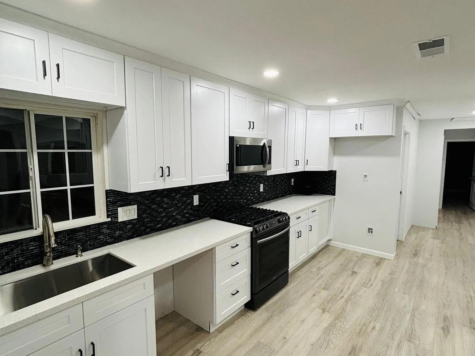 3 bed, $3,995 — Photo 3