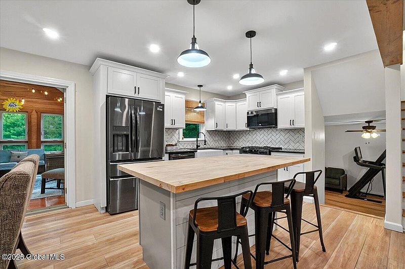 2nd image of 678 Riverview Road
