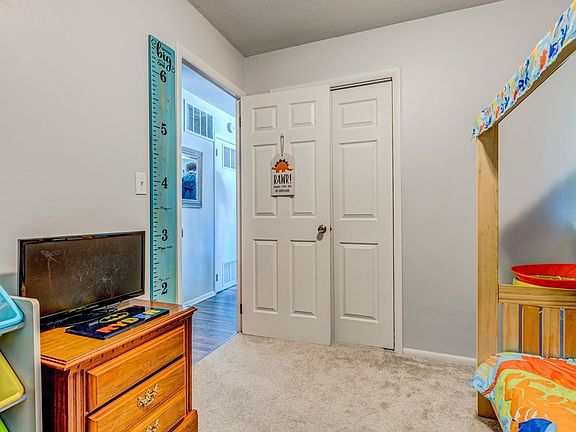 5th image of 1126 Gilbert Ln