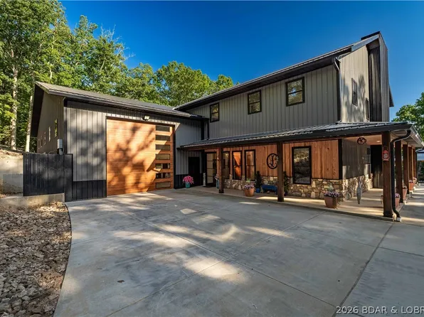 520 Blue Water Bay Dr, Sunrise Beach, MO 65079
