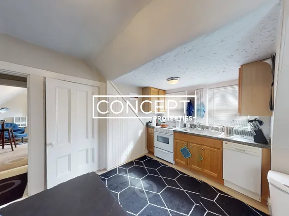 220 Concord Ave #3, Cambridge, MA 02138