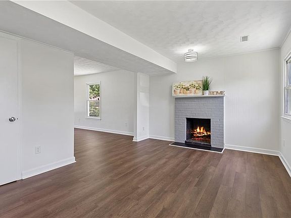 5th image of 8 Pasadena Ct