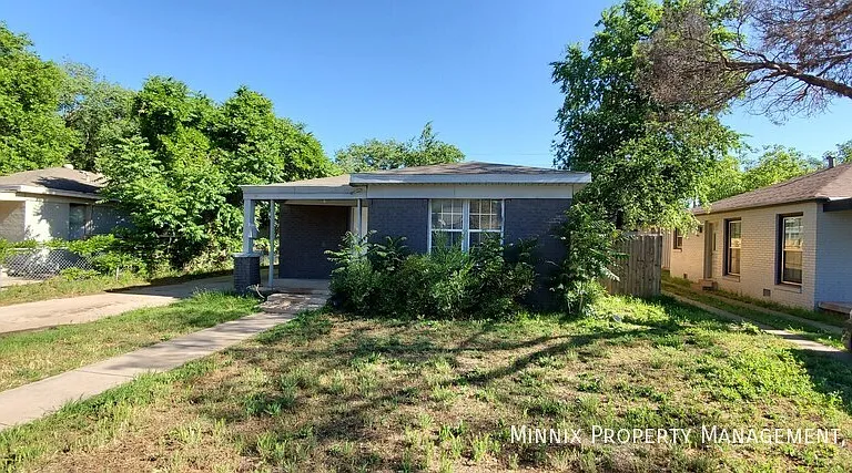 2118 22nd St — Photo 2
