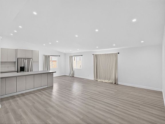 4th image of 5270 Sepulveda Blvd