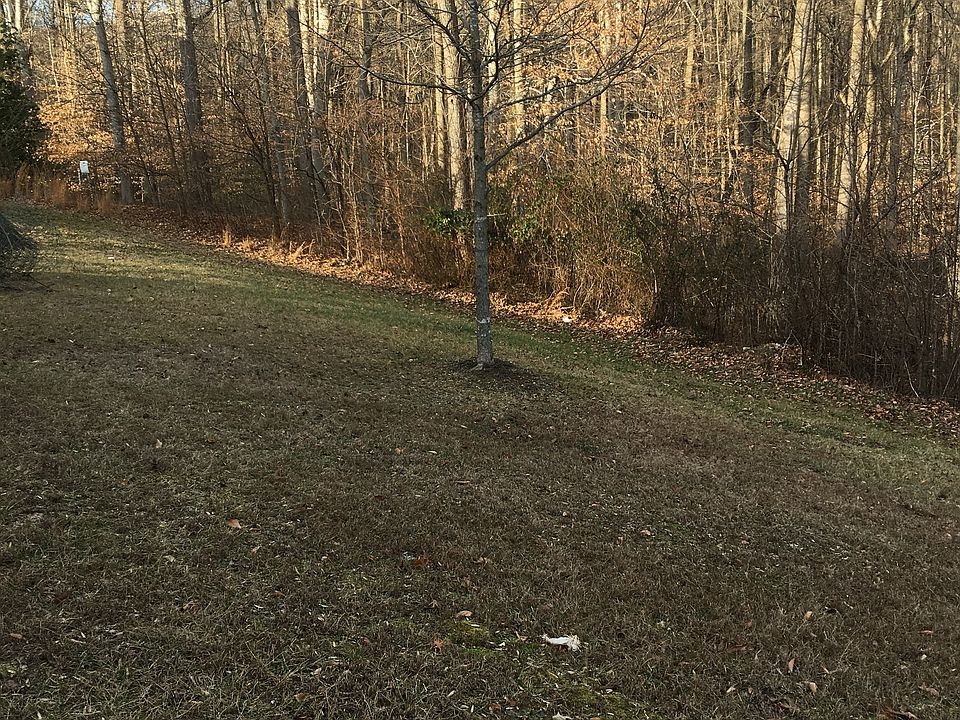 2nd image of 8902 Nancy Ln