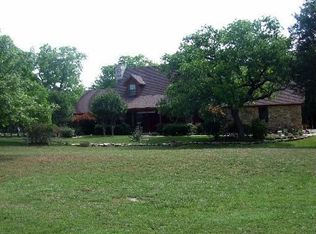 626 W 1st St, Hico, TX 76457