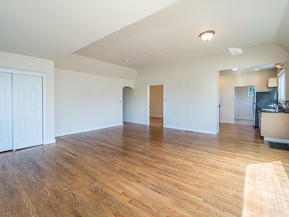 5th image of 2238 Gilman Dr W #1