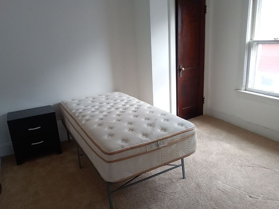 2nd image of 10012 Edgepark Dr