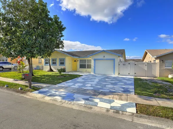 22609 SW 65th Ave, Boca Raton, FL 33428