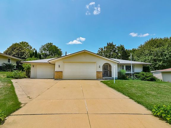 2nd image of 2763 Kensington Pl