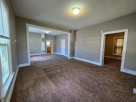 3rd image of 1315 6th Ave