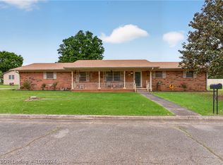 104 Wedgewood Dr, Poteau, OK 74953