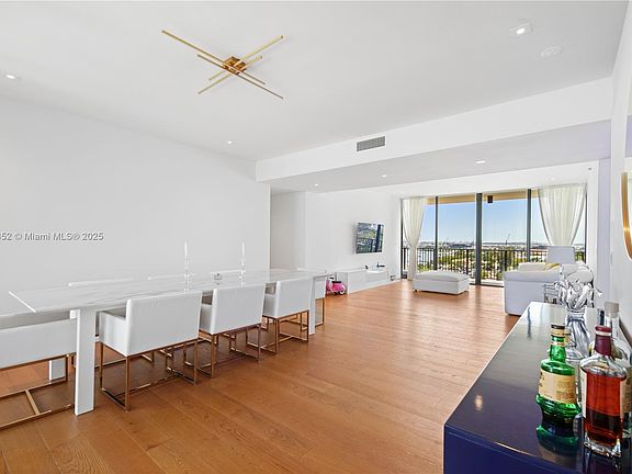 5th image of 1000 Venetian Way APT 1002