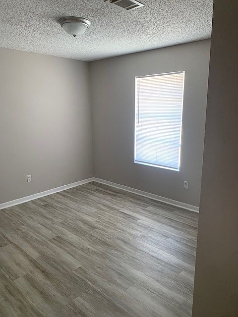 1st image of 190 Bland Dr Unit 6