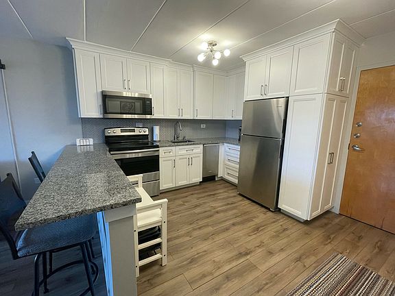 3rd image of 109 S Elmwood Ave APT 17