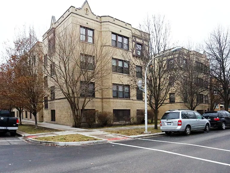 4049-57 N. Francisco Ave. — Photo 1