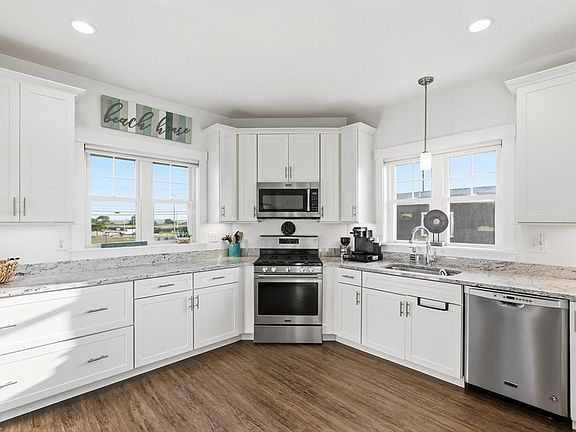 3rd image of 233 Beach Rd #B1