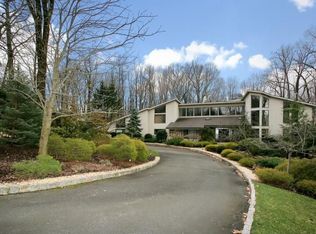 1 N Oaks Ct, Warren, NJ 07059