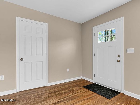 5th image of 18 Maple Ave #A