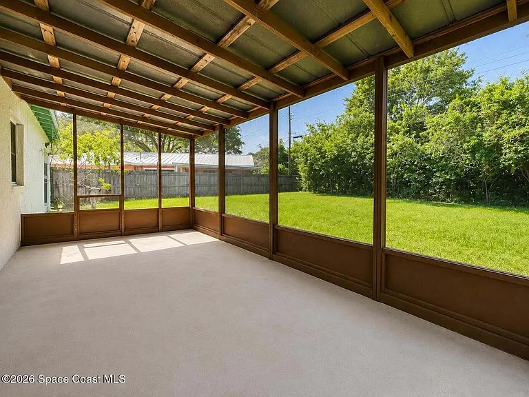 2028 Rollins Dr SE — Photo 11