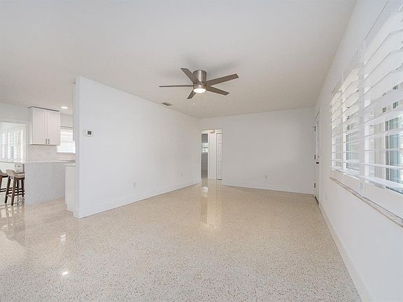 5th image of 63 NICHOLAS DRIVE