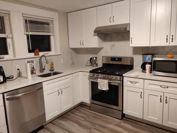 98 Heath St #2, Somerville, MA 02145