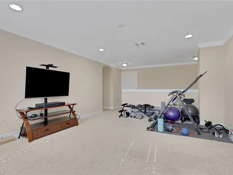 16309 Aberdeen Way — Photo 28