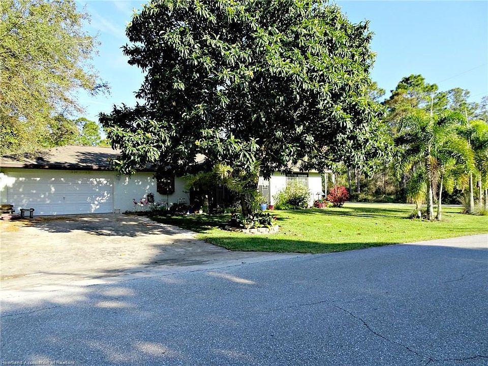 1st image of 301 Serenade Dr