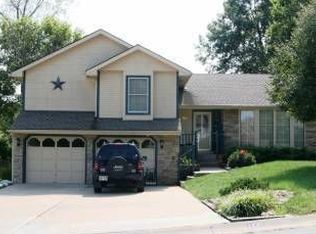 745 Deerfield St, Leavenworth, KS 66048