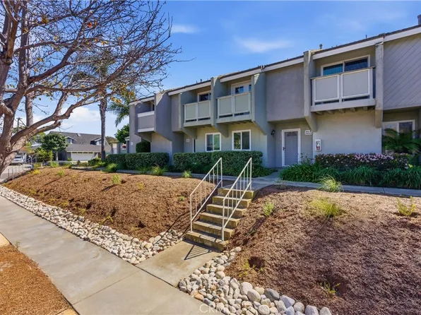 8276 Constantine Dr, Huntington Beach, CA 92646