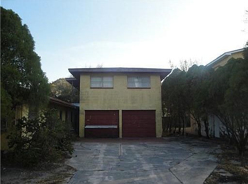3rd image of 1601 Beach Dr SE