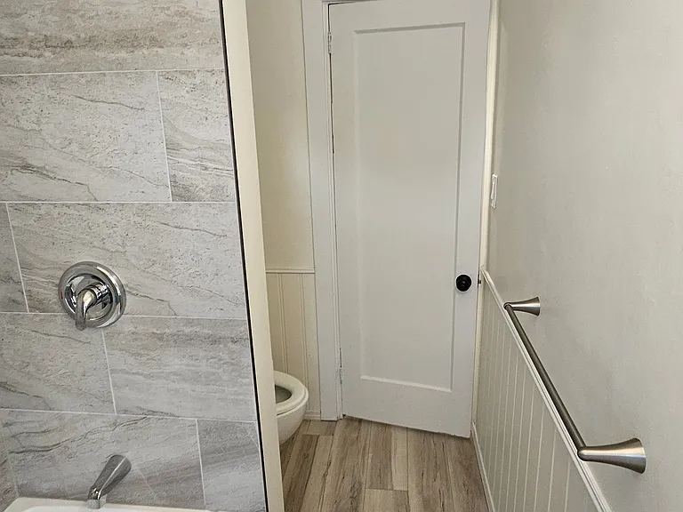 17 Bowes Ave #2 — Photo 14