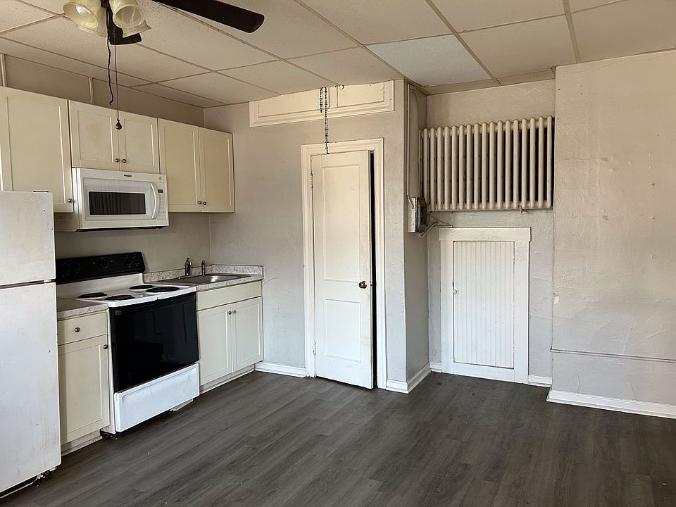 2nd image of 321 N Loudoun St #1E