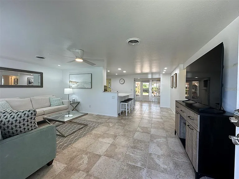 1575 Loralin Dr — Photo 5