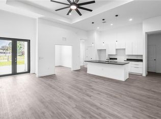 2902 11th St W, Lehigh Acres, FL 33971