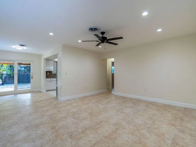 2470 NE 182nd Ter #1 — Photo 5