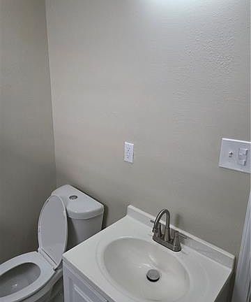 4th image of 1727 Marais St
