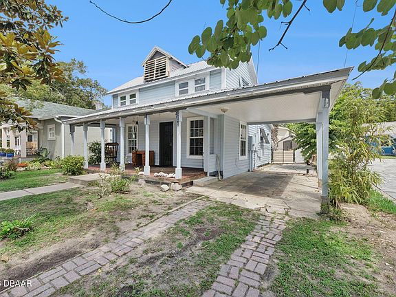 3rd image of 207 Mary Ave