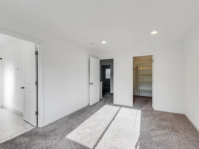 1158 SE Oak St — Photo 8