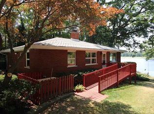 124 Island Lake Rd, Chelsea, MI 48118