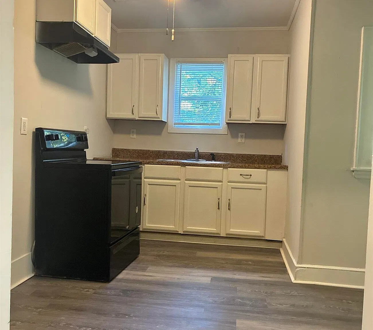 1118 Browns Avenue — Photo 3
